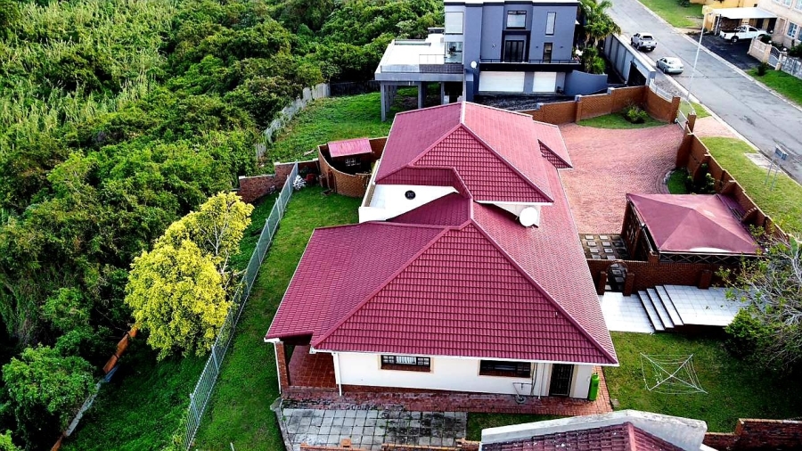 6 Bedroom Property for Sale in Baysville Eastern Cape
